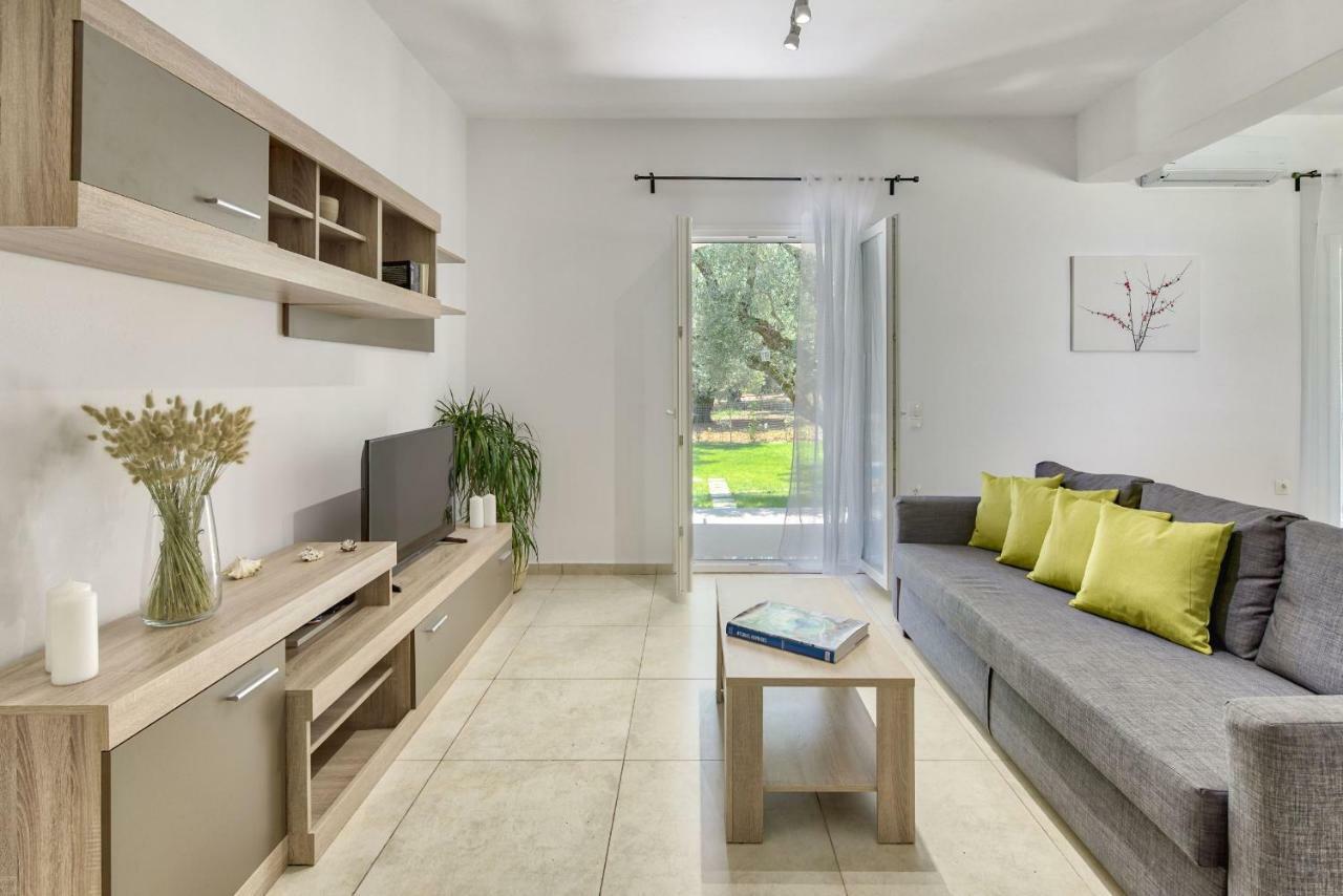 Vardavilla Lithakia  Exteriör bild